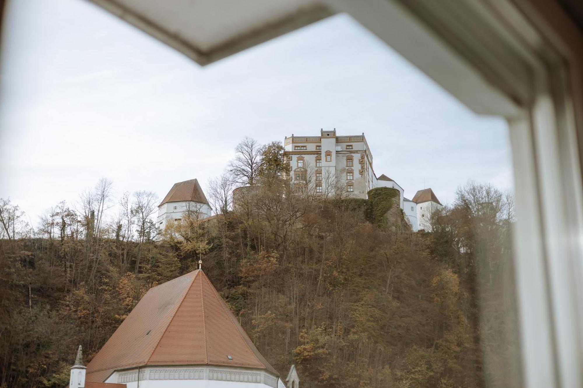 Stilvolles Appartement Mit Blick Auf Das Dreifluesse-Eck พัสเซา ภายนอก รูปภาพ