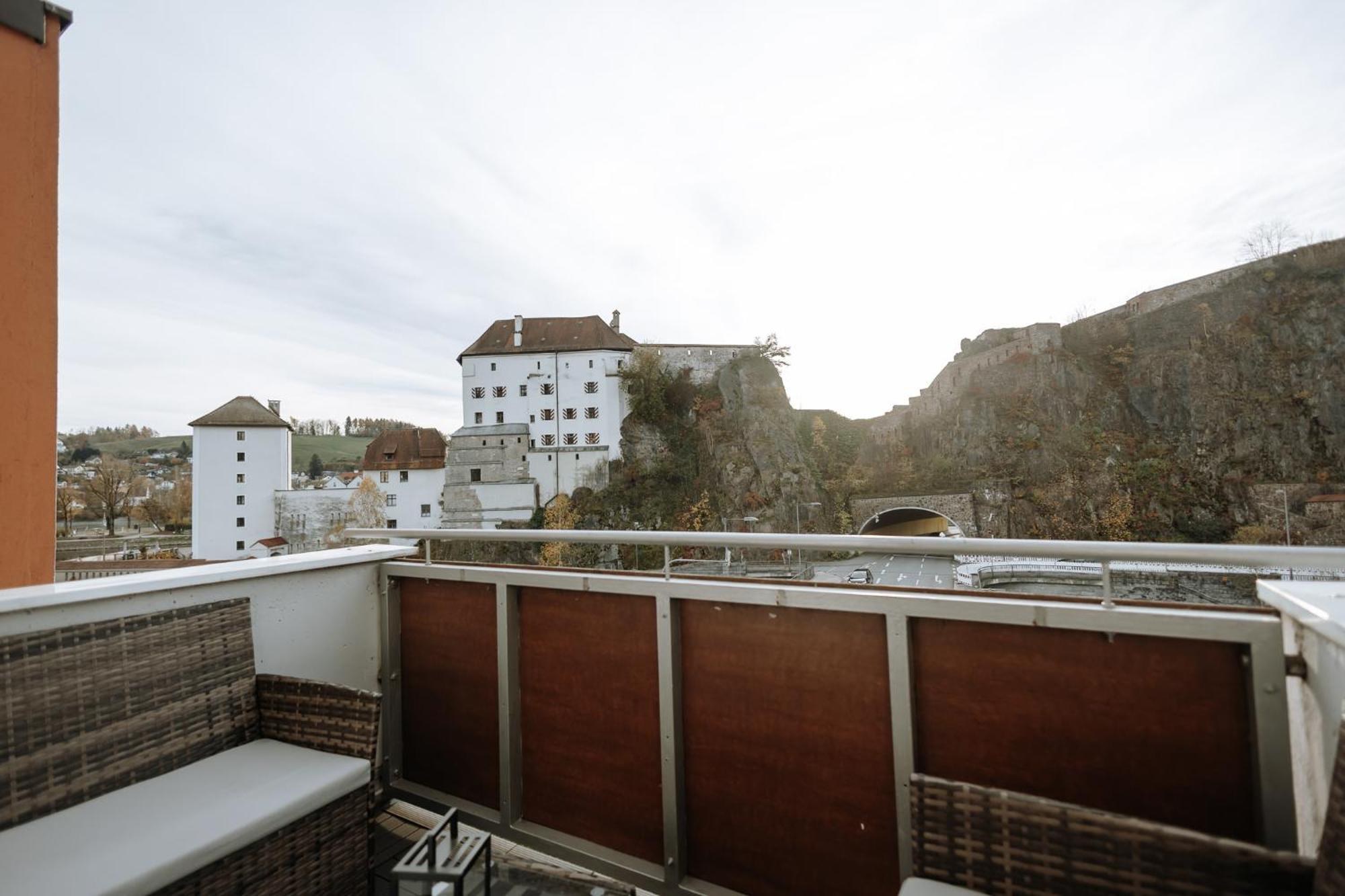 Stilvolles Appartement Mit Blick Auf Das Dreifluesse-Eck พัสเซา ภายนอก รูปภาพ